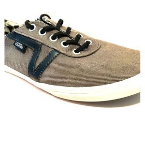 VINTAGE VANS- Classic with leather logo detail